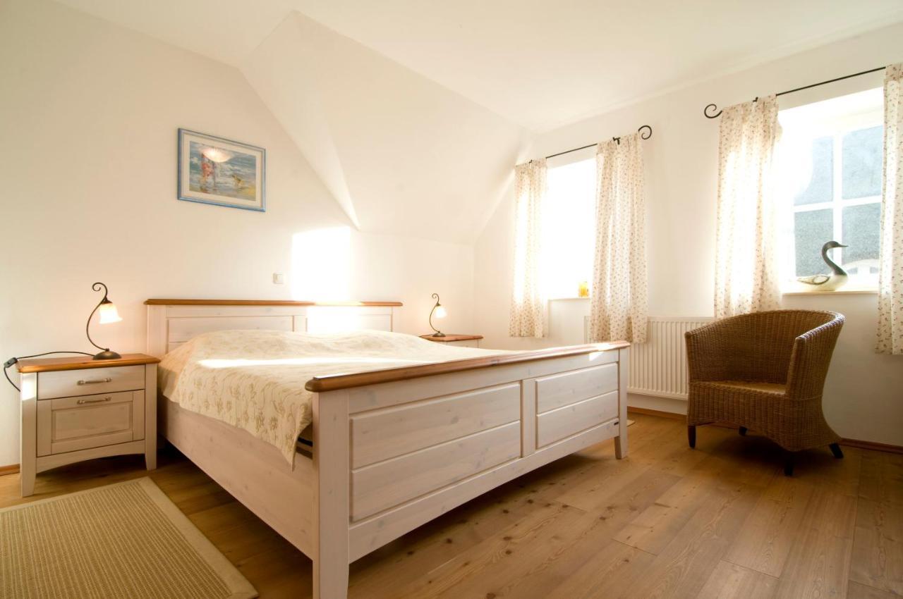 Ferienhaus Zander Mit Sauna Born Luaran gambar
